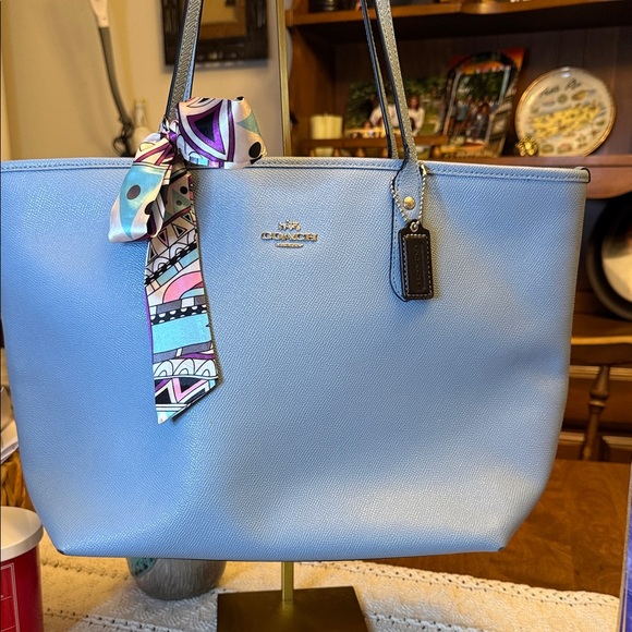 Coach Handbags - Coach Light Blue Leather Tote Bag with Silk Scarf